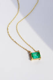 colar com acabamento brilhante